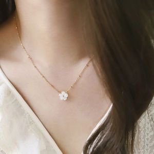 Flower pendant necklaces- jewelry for her - white shell pendant- gift for her